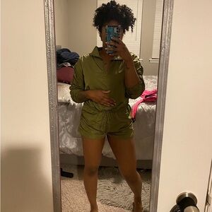 Olive green Windbreaker Shorts Set Fashion Nova Size XS - New Never Worn